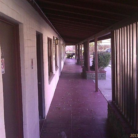 Ranch Motel Техачапи Экстерьер фото